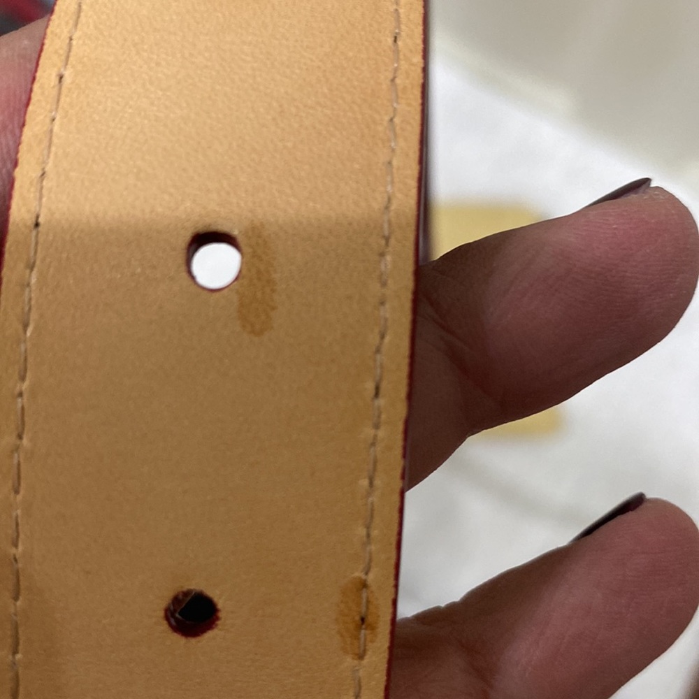 Louis Vuitton red patent belt - Picture 7 of 7